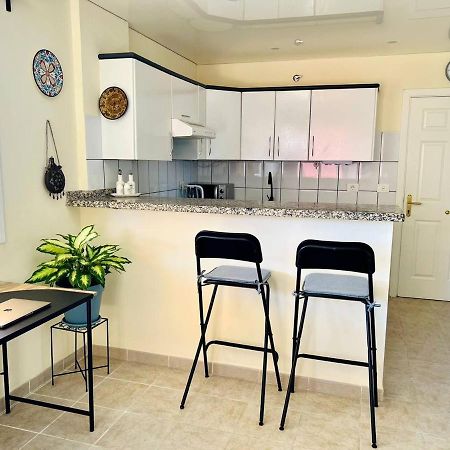 Cozy Beachfront Flat With Pool & Panoramic Sea View Terrace Daire Puerto de Santiago  Dış mekan fotoğraf
