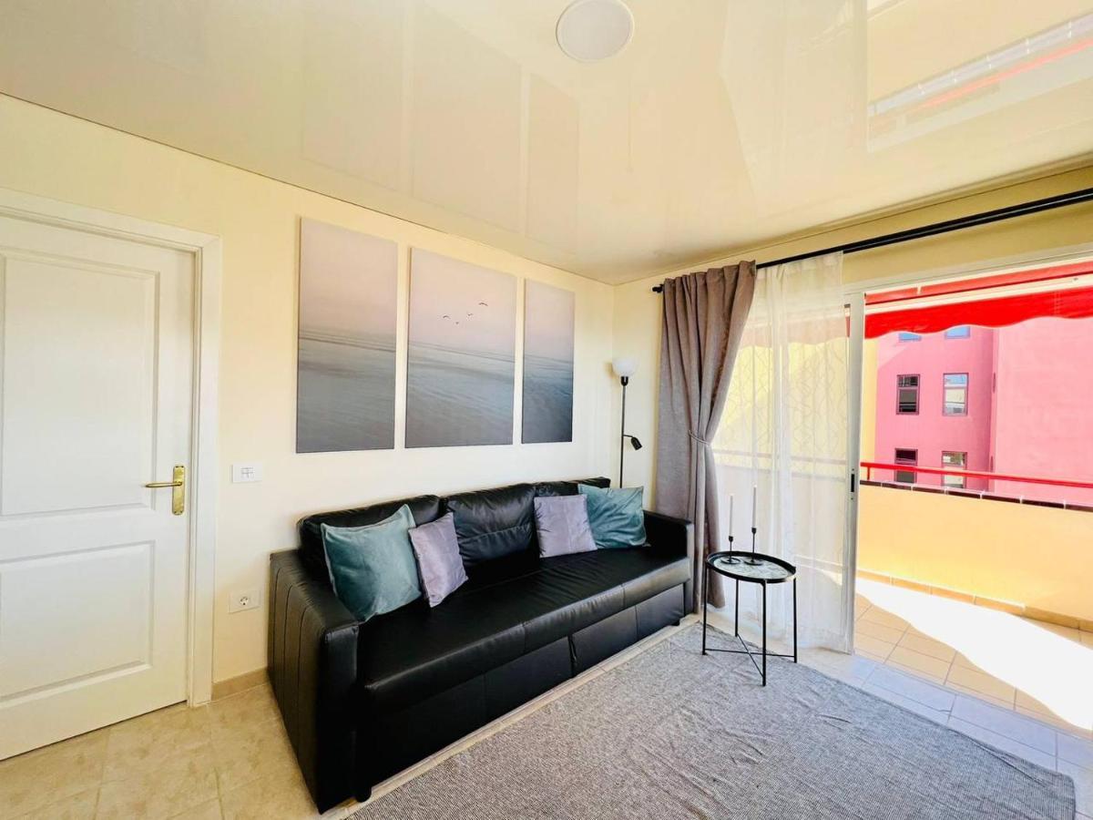 Cozy Beachfront Flat With Pool & Panoramic Sea View Terrace Daire Puerto de Santiago  Dış mekan fotoğraf