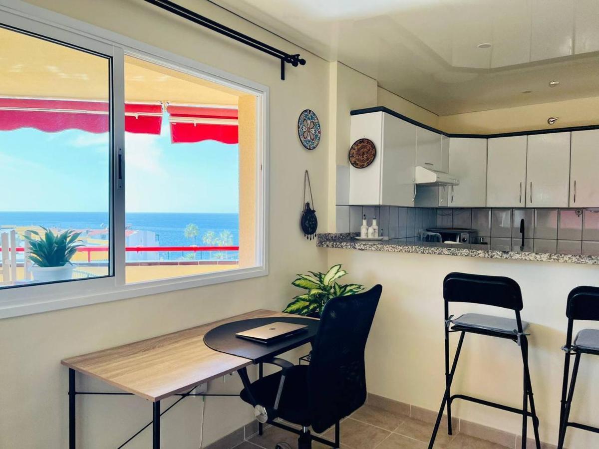 Cozy Beachfront Flat With Pool & Panoramic Sea View Terrace Daire Puerto de Santiago  Dış mekan fotoğraf